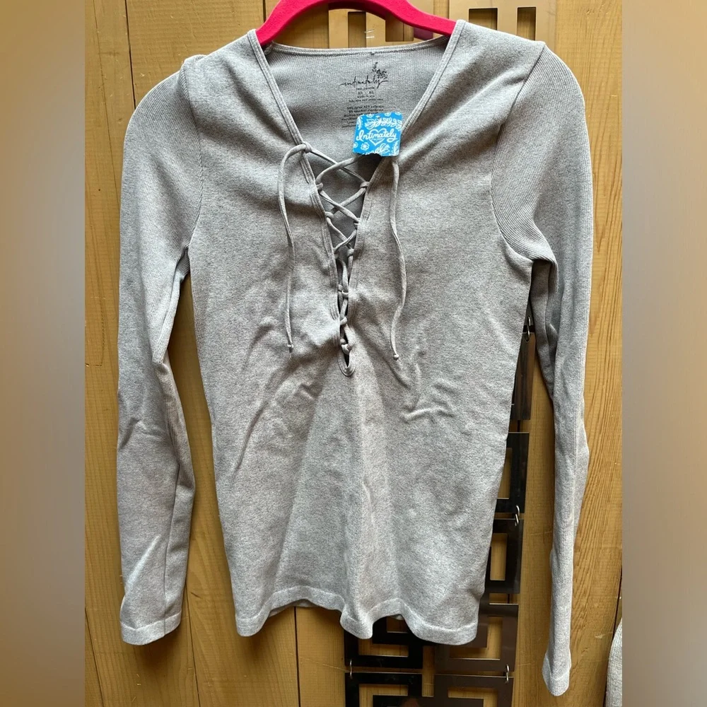 Free People Super Stretch lace up tee - Picture 4 of 5